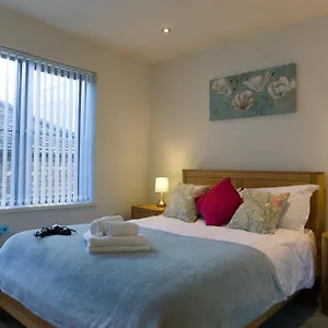 Almanna, York, Only 6 Minutes Walk To Minster Apartment York