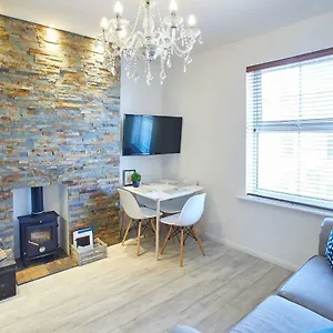 Host & - Pearl Apartment Saltburn-by-the-Sea